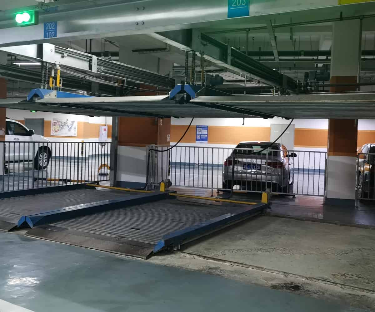 升降橫移類(lèi)機(jī)械立體車(chē)庫(kù)短租.jpg
