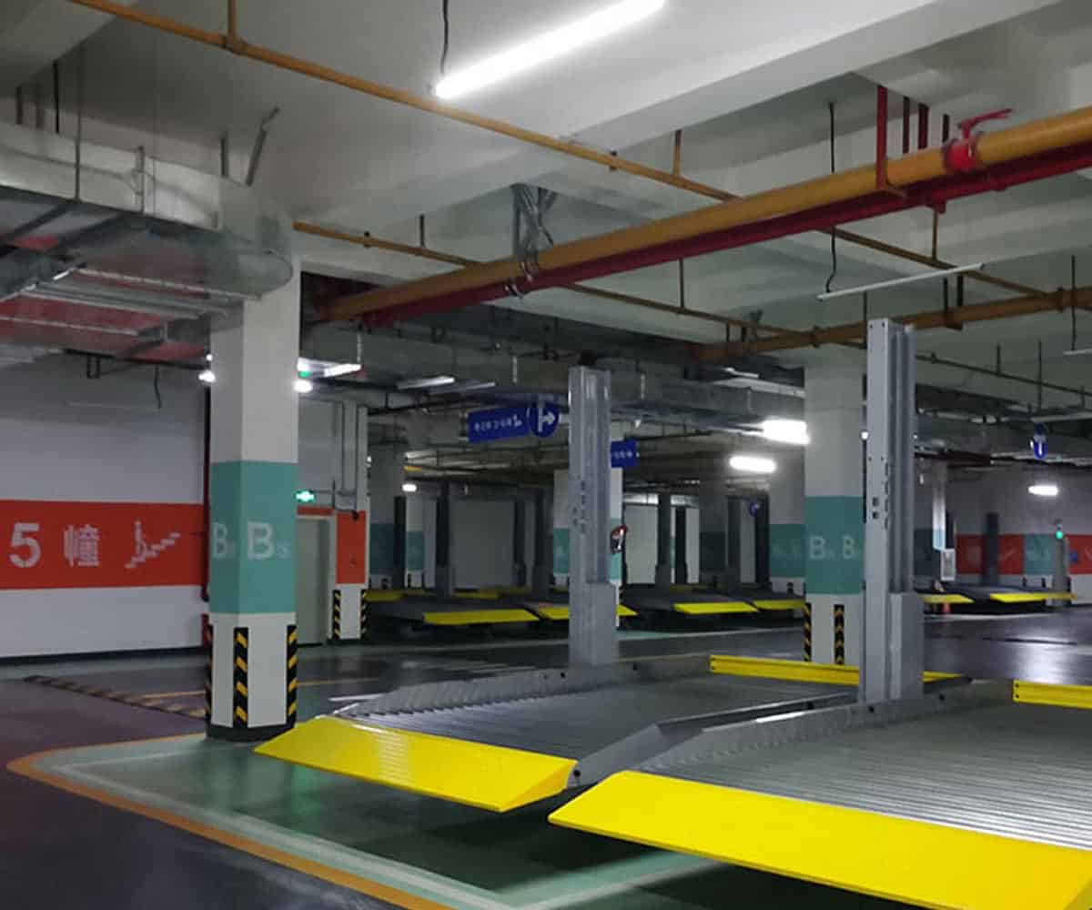 雙柱簡易升降機械式停車位租賃.jpg